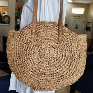 Beautiful, Large Boho, Round Grass Tote/Beach Bag. NWOT